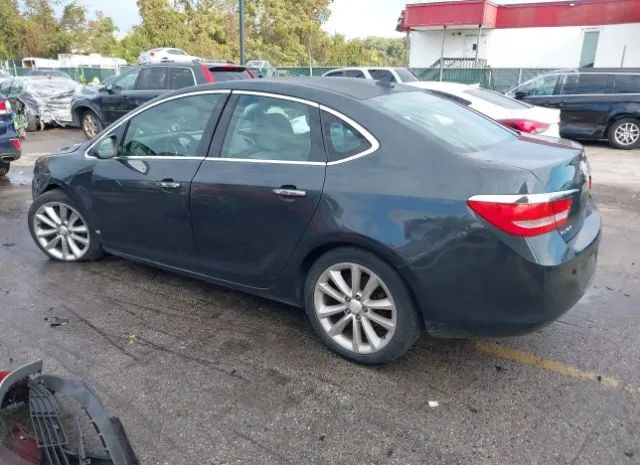 Photo 2 VIN: 1G4PP5SK3E4125091 - BUICK VERANO 