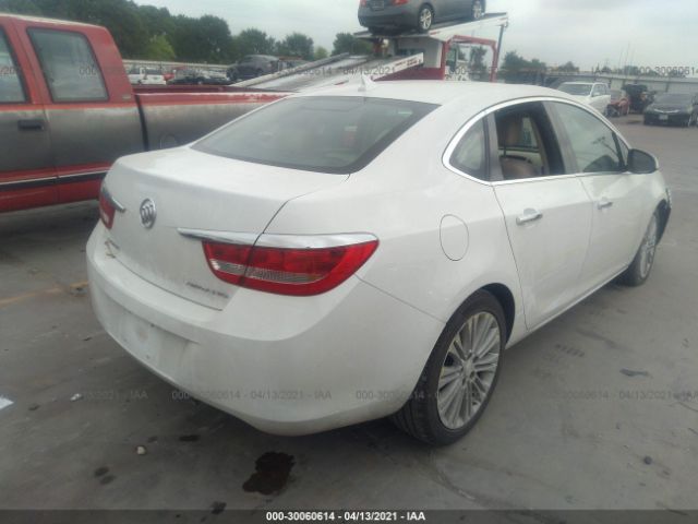 Photo 3 VIN: 1G4PP5SK3E4172850 - BUICK VERANO 