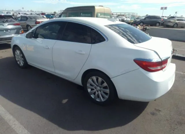 Photo 2 VIN: 1G4PP5SK3F4166077 - BUICK VERANO 