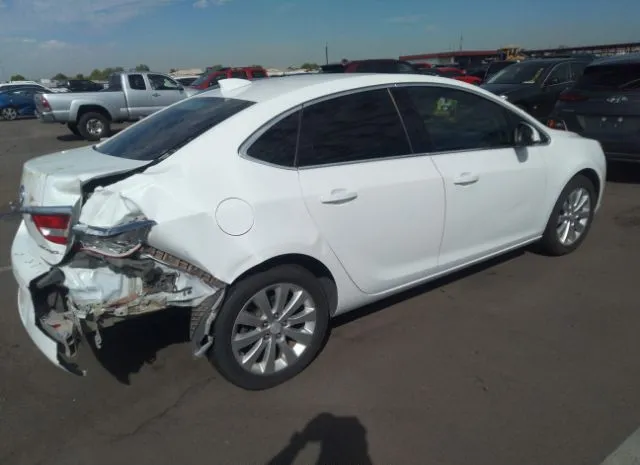 Photo 3 VIN: 1G4PP5SK3F4166077 - BUICK VERANO 