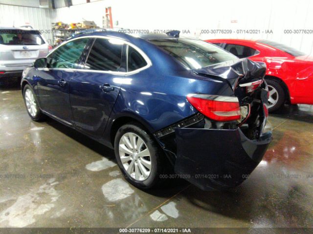 Photo 2 VIN: 1G4PP5SK3F4203032 - BUICK VERANO 