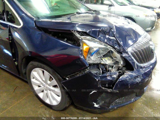 Photo 5 VIN: 1G4PP5SK3F4203032 - BUICK VERANO 