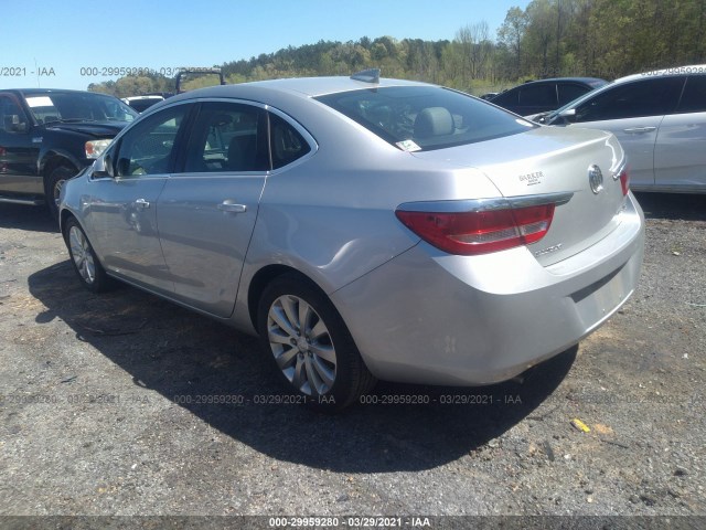 Photo 2 VIN: 1G4PP5SK3G4115082 - BUICK VERANO 