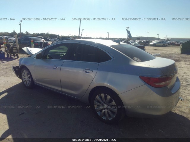 Photo 2 VIN: 1G4PP5SK3G4137857 - BUICK VERANO 