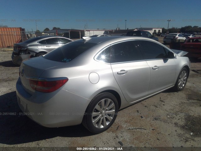 Photo 3 VIN: 1G4PP5SK3G4137857 - BUICK VERANO 