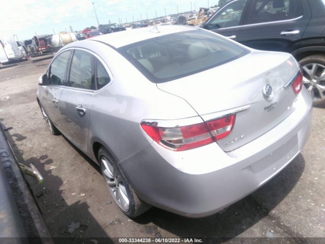 Photo 2 VIN: 1G4PP5SK4C4156248 - BUICK VERANO 