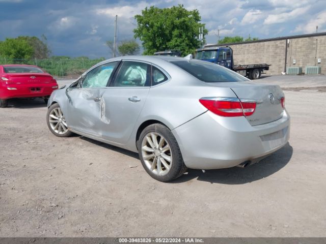 Photo 2 VIN: 1G4PP5SK4C4162955 - BUICK VERANO 