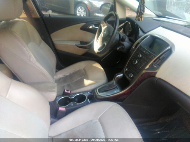 Photo 4 VIN: 1G4PP5SK4C4187287 - BUICK VERANO 