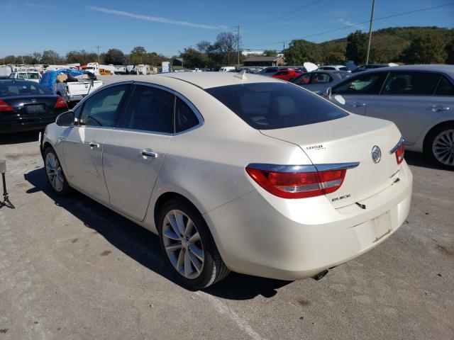 Photo 2 VIN: 1G4PP5SK4C4226508 - BUICK VERANO 