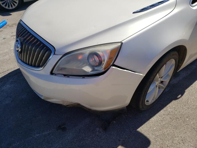 Photo 8 VIN: 1G4PP5SK4C4226508 - BUICK VERANO 