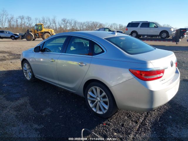 Photo 2 VIN: 1G4PP5SK4D4103955 - BUICK VERANO 