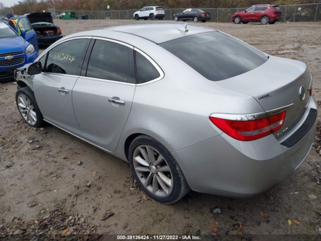 Photo 2 VIN: 1G4PP5SK4D4115491 - BUICK VERANO 