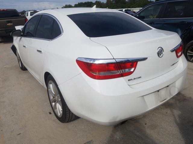 Photo 2 VIN: 1G4PP5SK4D4116110 - BUICK VERANO 