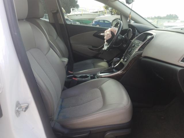 Photo 4 VIN: 1G4PP5SK4D4116110 - BUICK VERANO 