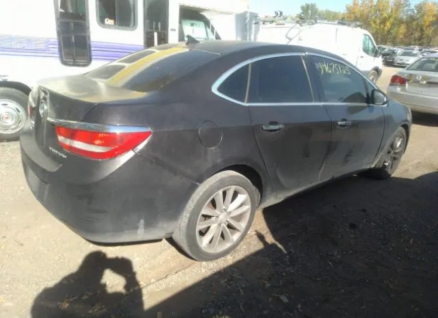 Photo 3 VIN: 1G4PP5SK4D4206910 - BUICK VERANO 