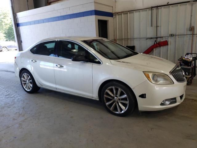 Photo 3 VIN: 1G4PP5SK4D4207510 - BUICK VERANO 