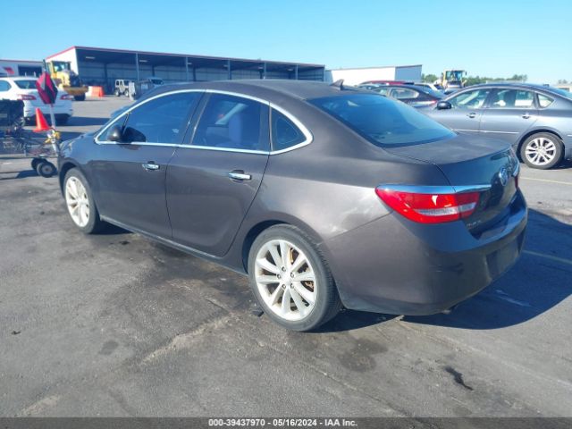 Photo 2 VIN: 1G4PP5SK4E4109353 - BUICK VERANO 