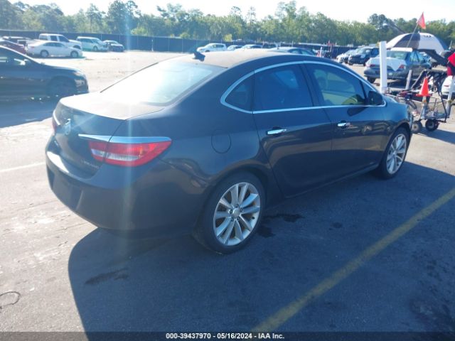 Photo 3 VIN: 1G4PP5SK4E4109353 - BUICK VERANO 