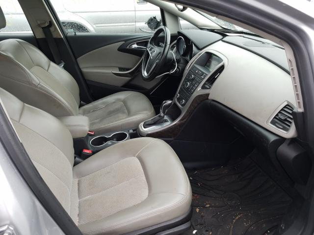 Photo 4 VIN: 1G4PP5SK4E4138917 - BUICK VERANO 