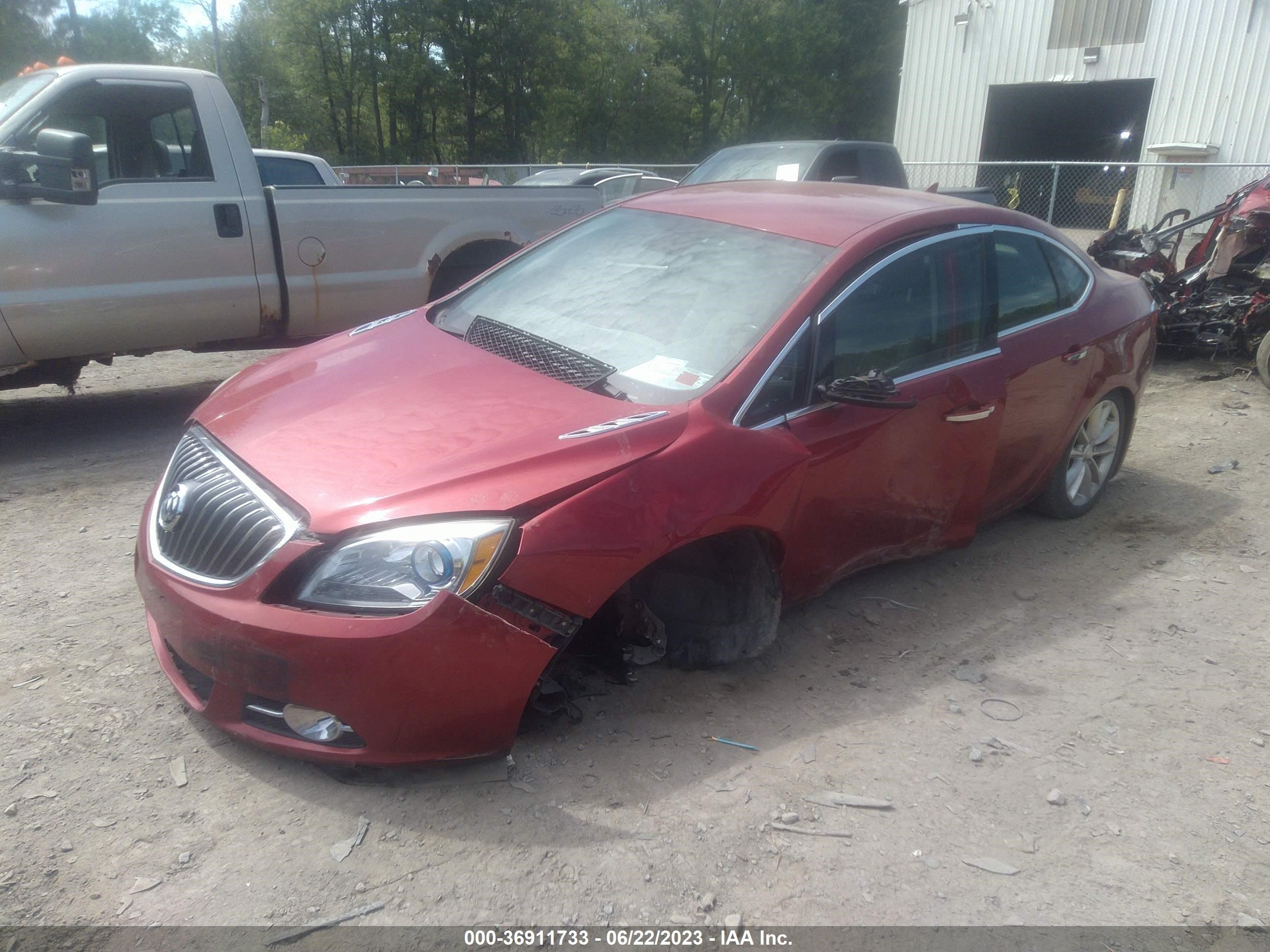 Photo 5 VIN: 1G4PP5SK4E4209470 - BUICK VERANO 