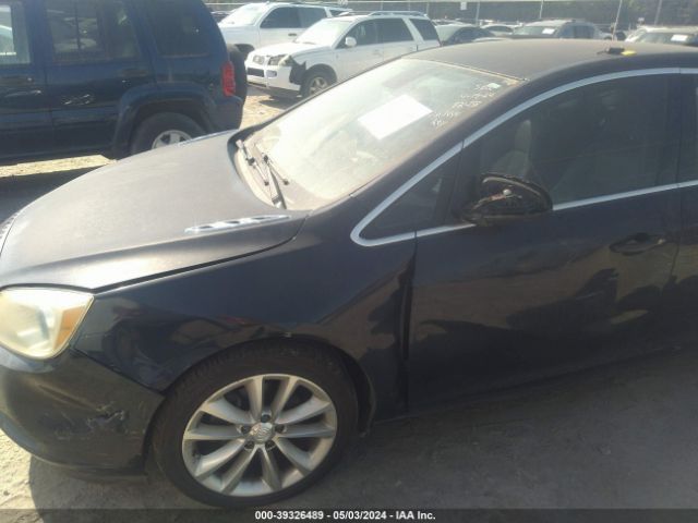 Photo 5 VIN: 1G4PP5SK4F4111444 - BUICK VERANO 