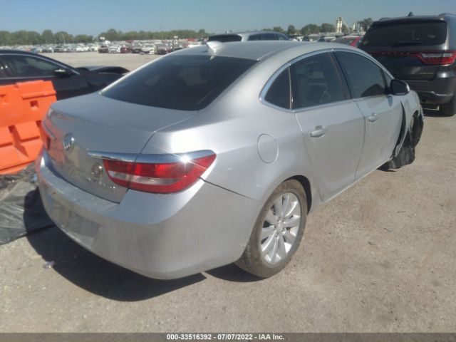 Photo 3 VIN: 1G4PP5SK4F4136585 - BUICK VERANO 