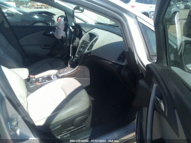 Photo 4 VIN: 1G4PP5SK4F4136585 - BUICK VERANO 