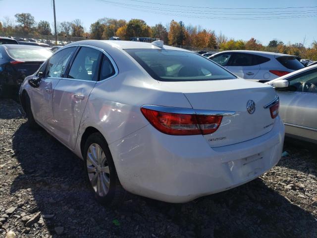 Photo 2 VIN: 1G4PP5SK4F4157100 - BUICK VERANO 