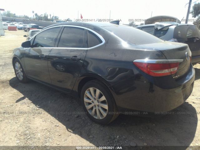 Photo 2 VIN: 1G4PP5SK4F4172955 - BUICK VERANO 