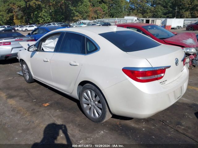 Photo 2 VIN: 1G4PP5SK4F4207512 - BUICK VERANO 