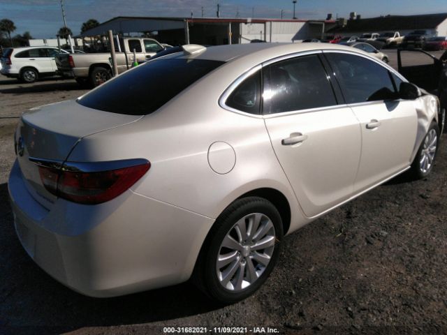 Photo 3 VIN: 1G4PP5SK4G4105600 - BUICK VERANO 