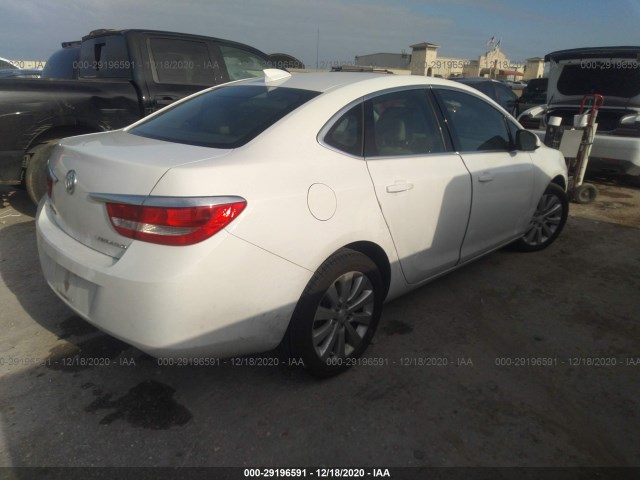 Photo 3 VIN: 1G4PP5SK4G4125829 - BUICK VERANO 