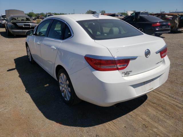 Photo 2 VIN: 1G4PP5SK4G4129122 - BUICK VERANO 