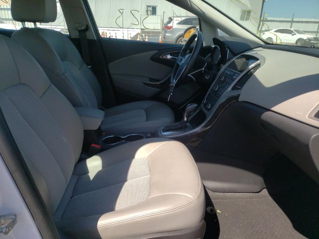 Photo 4 VIN: 1G4PP5SK4G4129122 - BUICK VERANO 