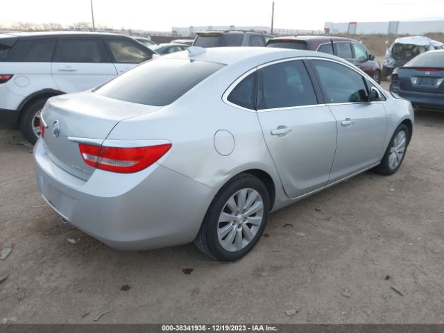 Photo 3 VIN: 1G4PP5SK4G4137656 - BUICK VERANO 