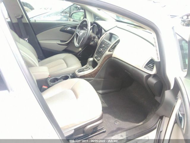 Photo 4 VIN: 1G4PP5SK4G4140508 - BUICK VERANO 