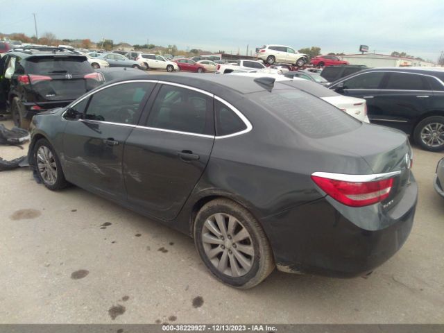 Photo 2 VIN: 1G4PP5SK4G4150097 - BUICK VERANO 