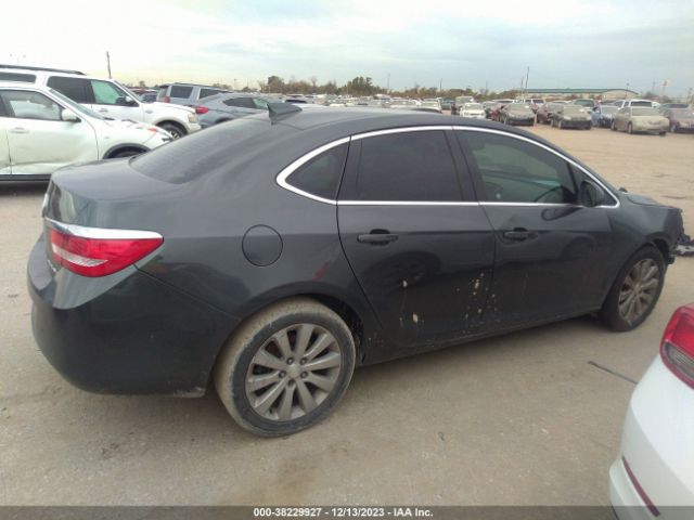 Photo 3 VIN: 1G4PP5SK4G4150097 - BUICK VERANO 