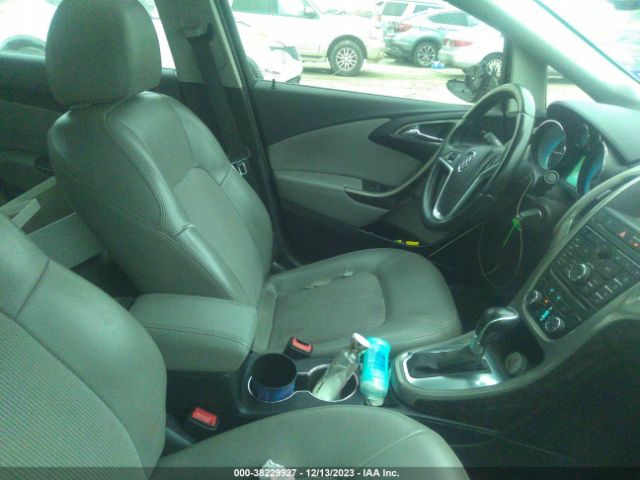 Photo 4 VIN: 1G4PP5SK4G4150097 - BUICK VERANO 