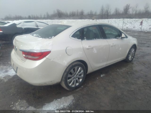 Photo 3 VIN: 1G4PP5SK4G4156725 - BUICK VERANO 