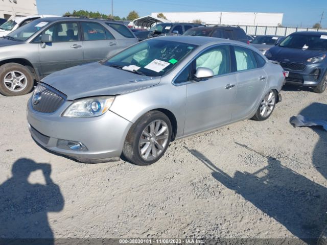 Photo 1 VIN: 1G4PP5SK5D4104693 - BUICK VERANO 