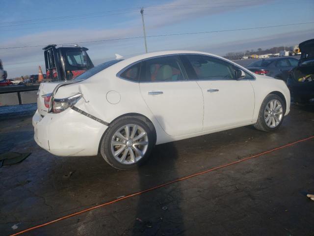 Photo 2 VIN: 1G4PP5SK5D4160746 - BUICK VERANO 