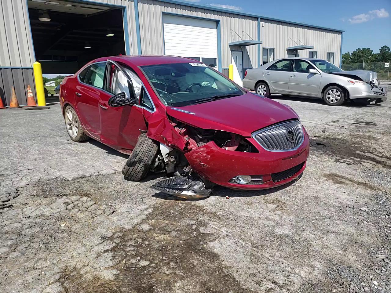 Photo 10 VIN: 1G4PP5SK5D4206124 - BUICK VERANO 