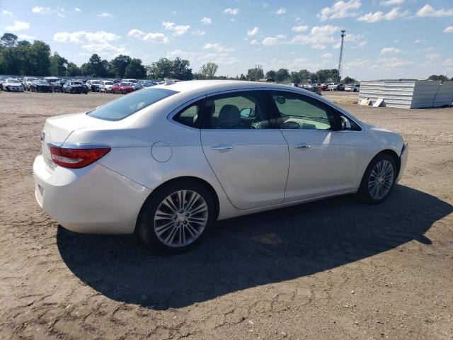 Photo 2 VIN: 1G4PP5SK5D4240872 - BUICK VERANO 