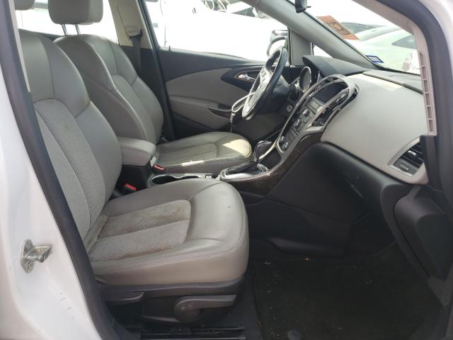 Photo 4 VIN: 1G4PP5SK5D4254979 - BUICK VERANO 