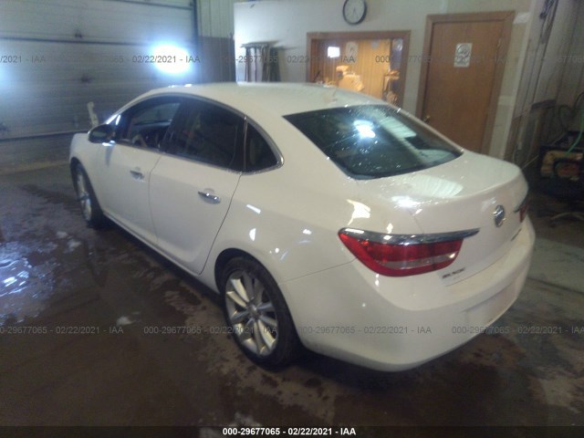 Photo 2 VIN: 1G4PP5SK5E4100273 - BUICK VERANO 