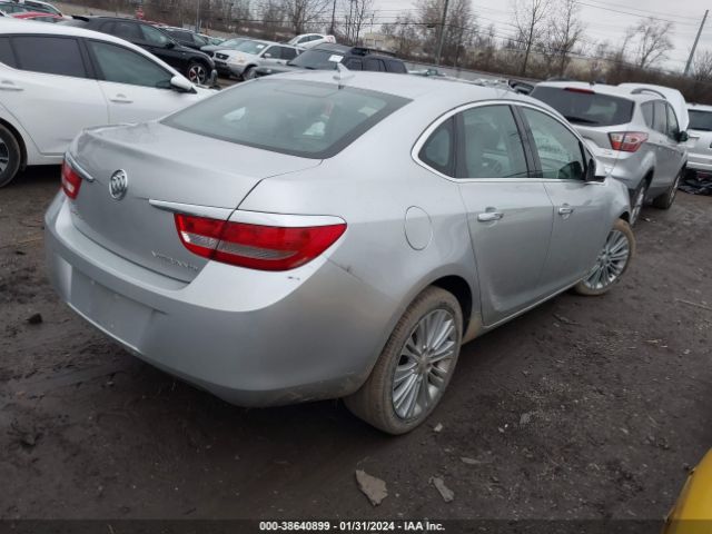 Photo 3 VIN: 1G4PP5SK5E4143253 - BUICK VERANO 