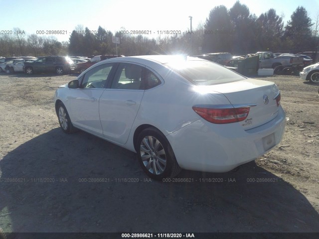 Photo 2 VIN: 1G4PP5SK5F4125448 - BUICK VERANO 