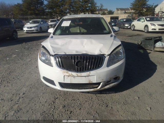 Photo 5 VIN: 1G4PP5SK5F4125448 - BUICK VERANO 