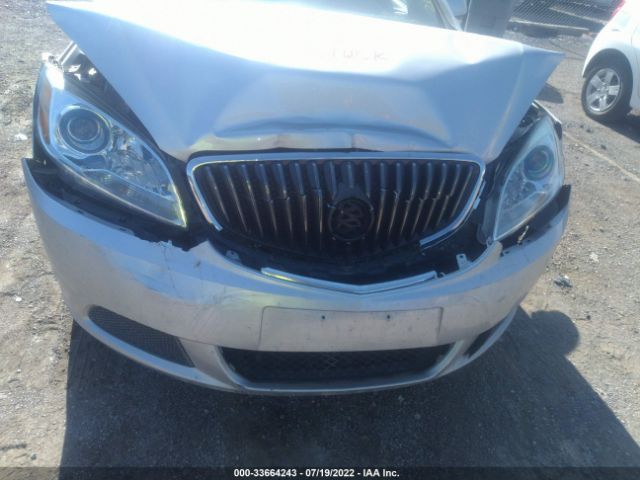 Photo 5 VIN: 1G4PP5SK5F4201038 - BUICK VERANO 